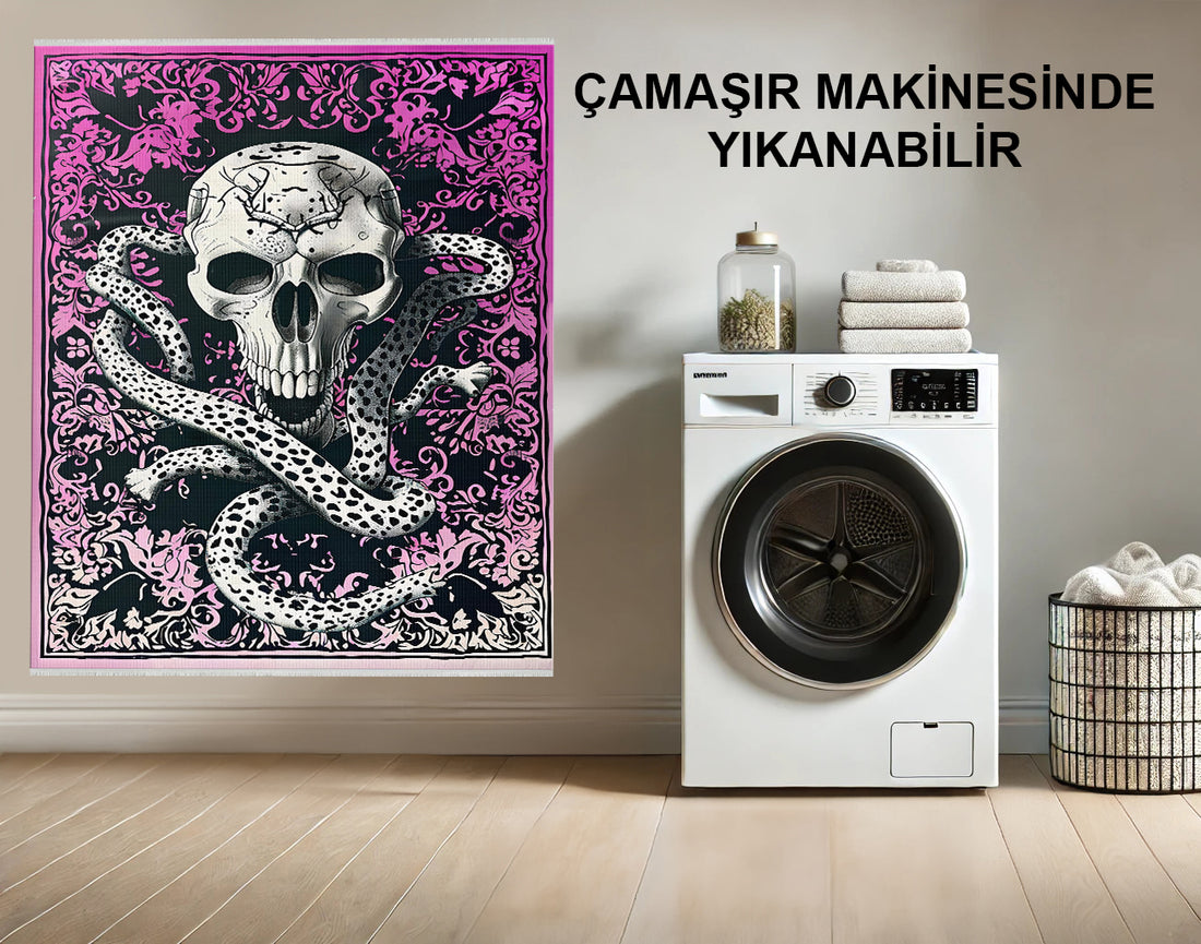 Kafatası ve Yılan - Siyah ve Pembe - Cesur Gotik Tasarım; Makinede Yıkanabilir Ve Bakımı Kolay, Toz ve Tüy Tutmaz